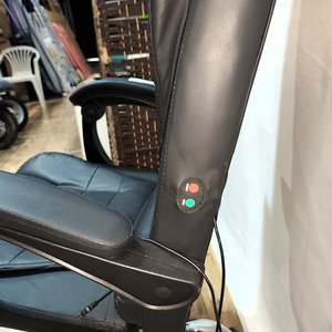 Sillón Ejecutivo Negro con Masajeador, Reclinable y Regulable - imagen 5