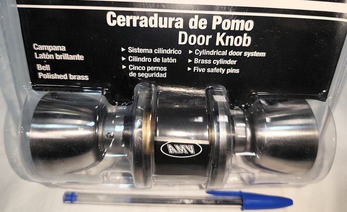 Cerradura de Pomo Cilíndrica AMV con Llaves y Tranca, Nueva en Blister