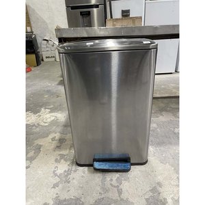 Cesto de Basura Metálico con Pedal - imagen 1