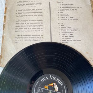 Lote de 2 Discos de Vinilo: Orquesta Serenata Tropical y 20 Éxitos Carioca - imagen 5