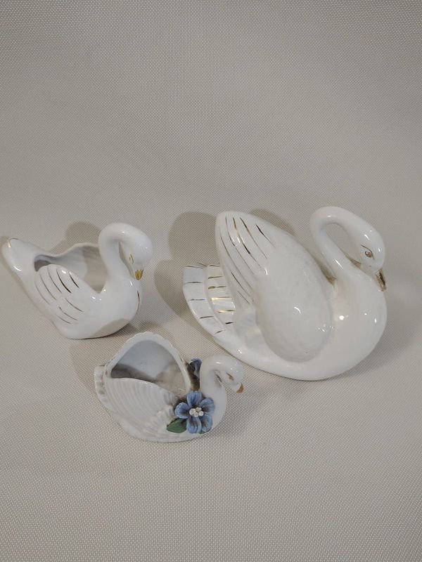 Tres cisnes de porcelana italiana en venta - imagen 4