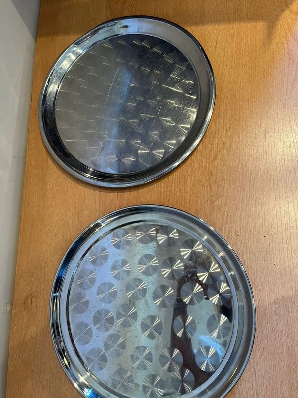 Lote de cocina con balanza, reloj y fuentes de platina - imagen 3