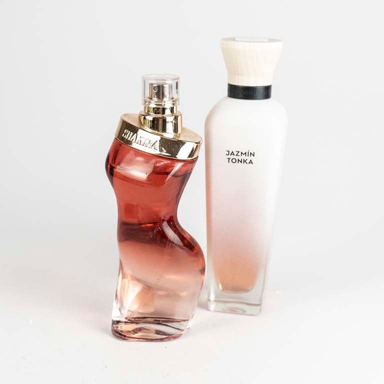 Perfume Shakira de 80ml y Jazmín Tonka con faltante - imagen 2