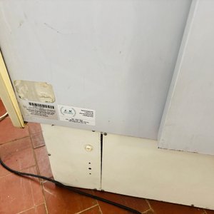 Vitrina Exhibidora Refrigerada Refrimate con Luz LED y Estantes - imagen 7