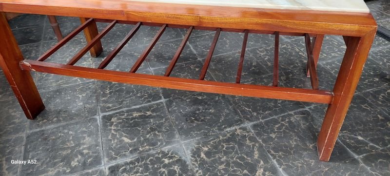 Mesa de madera con encimera de piedra - imagen 3