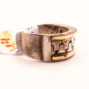 Anillo de Plata con Detalles en Oro y Guarda - imagen 2