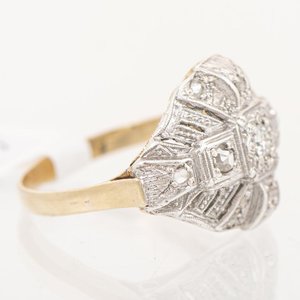 Anillo de Oro 18k con Brillante y Diamantes - imagen 2