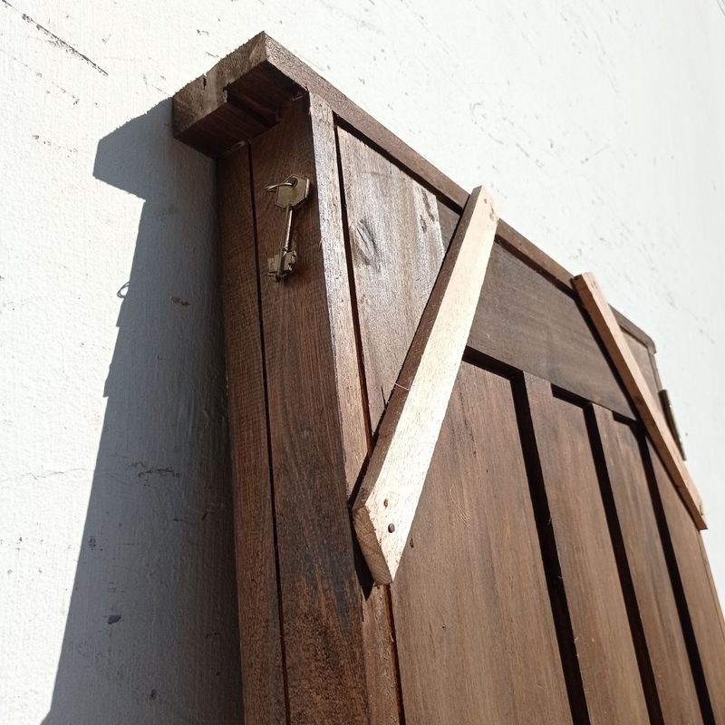 Puerta exterior en madera maciza con marco y cerradura - imagen 7