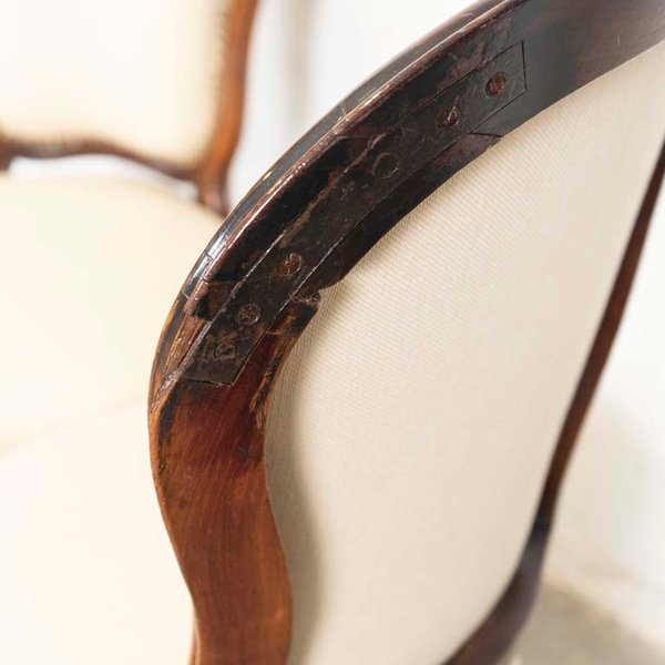 Sillas bajas victorianas para decorar tu hogar - imagen 2