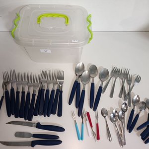 Caja Organizadora Plástica con Cubiertos Varios - imagen 6