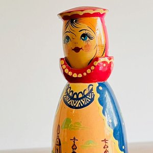 Muñeca Licorera Rusa, Set de Mamushkas (4 Piezas), Cuadro y Adorno de Flores de Cerámica - imagen 5