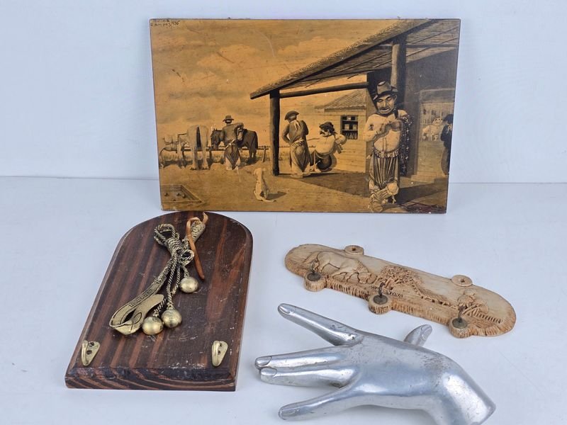 Lote de 3 Piezas Decorativas Criollas y Cuadro "Campos"