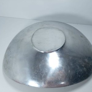 Frutero Decorativo de Metal Plateado con Acabado Martillado - imagen 1