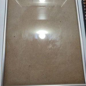 Lote de 8 Portarretratos Modernos de Madera y Cuero Sintético - imagen 6