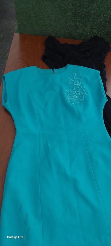 Vestidos de mujer en buen estado - imagen 3