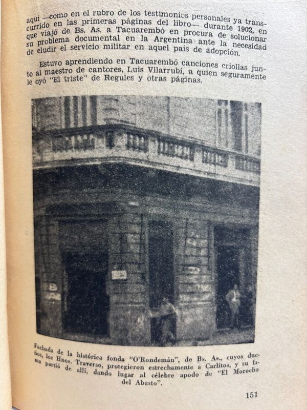 Colección de libros antiguos con contenido histórico - imagen 10