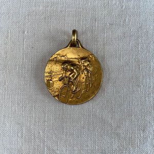 Lote anterior: Medalla VCU Dorada 100 KM 4to Puesto 1933 Firmada A. Lavrillier