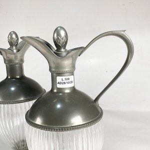 Juego de 2 Jarras Vintage de Metal y Cristal Hialino - imagen 3