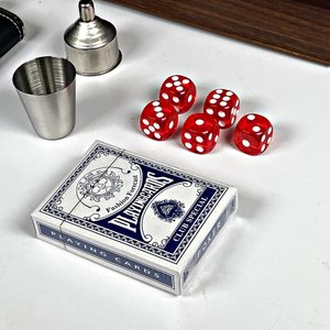 Set de Ajedrez, Dados, Cartas de Poker y Petaca - imagen 4