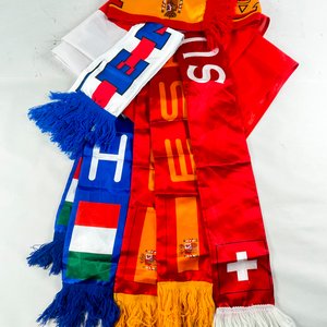 Lote de 6 Pañuelos y Banderas: Suiza, España y Hungría - imagen 2