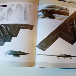 El Gran Libro de los Aviones de Combate por Paolo Matricardi - Tapa Dura - imagen 2