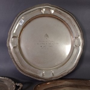 Lote de 5 bandejas de platina con dedicatorias - imagen 6