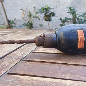 Taladro eléctrico Black & Decker con mandril y mecha colocada - Funciona - imagen 7