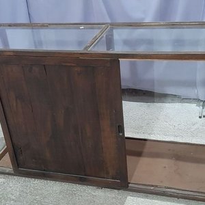 Vitrina Exhibidora de Madera con Estantes de Vidrio - imagen 3