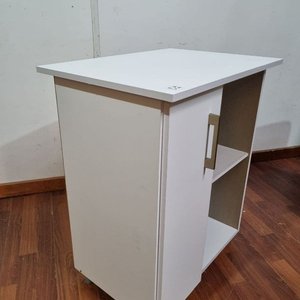 L 500 - Mueble organizador bajo en melamina blanca con puerta y estantes (62 x 45 x 76 cm) - imagen 3