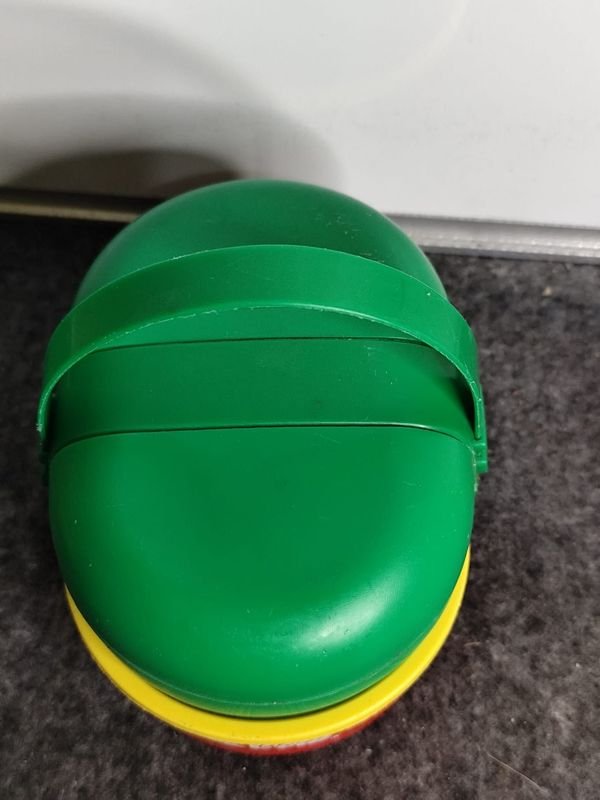 Lanchera Infantil Coca-Cola Verde y Roja con Botellita - imagen 1