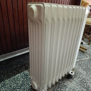 Radiador de Aceite Eléctrico CARIB, Blanco, Funcionando - imagen 3