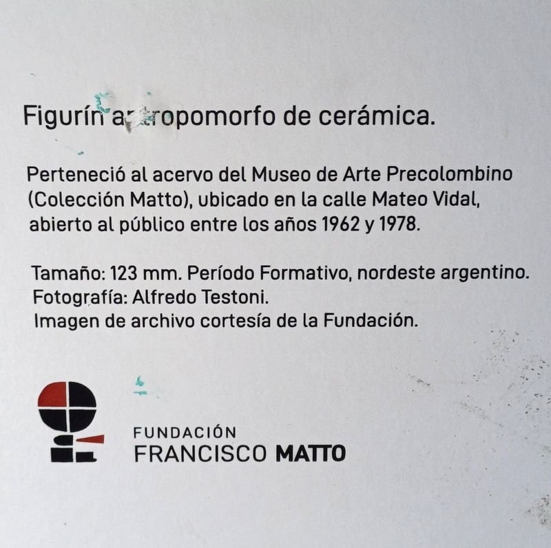 Reproducción de fotografía de Alfredo Testoni: Figurín antropomorfo de cerámica - imagen 4
