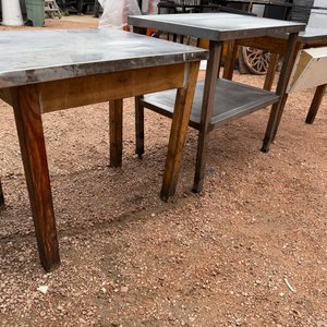Tres Mesas de Trabajo: Acero Inoxidable y Madera - imagen 2