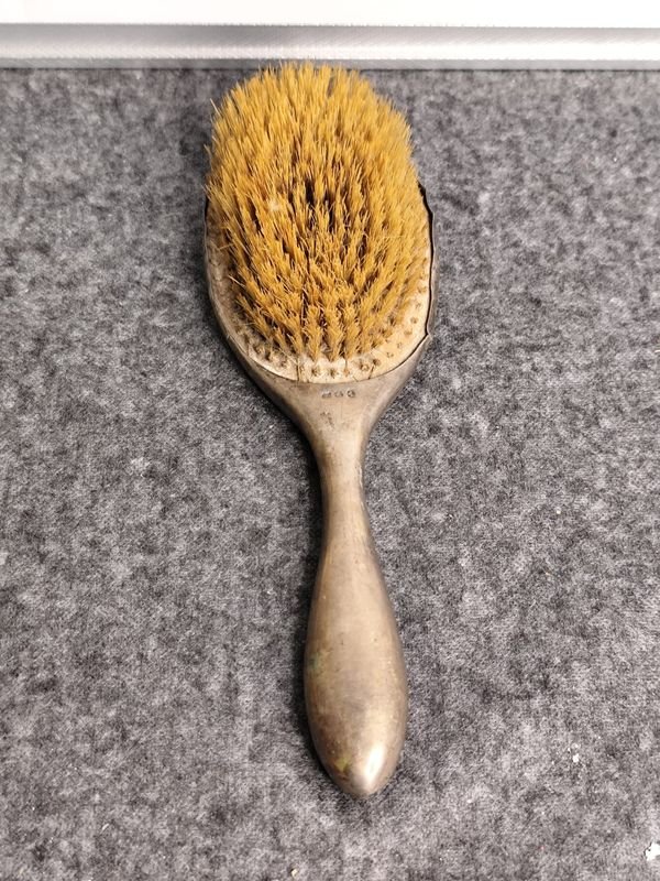 Antiguo Cepillo de Plata 800 con Monograma