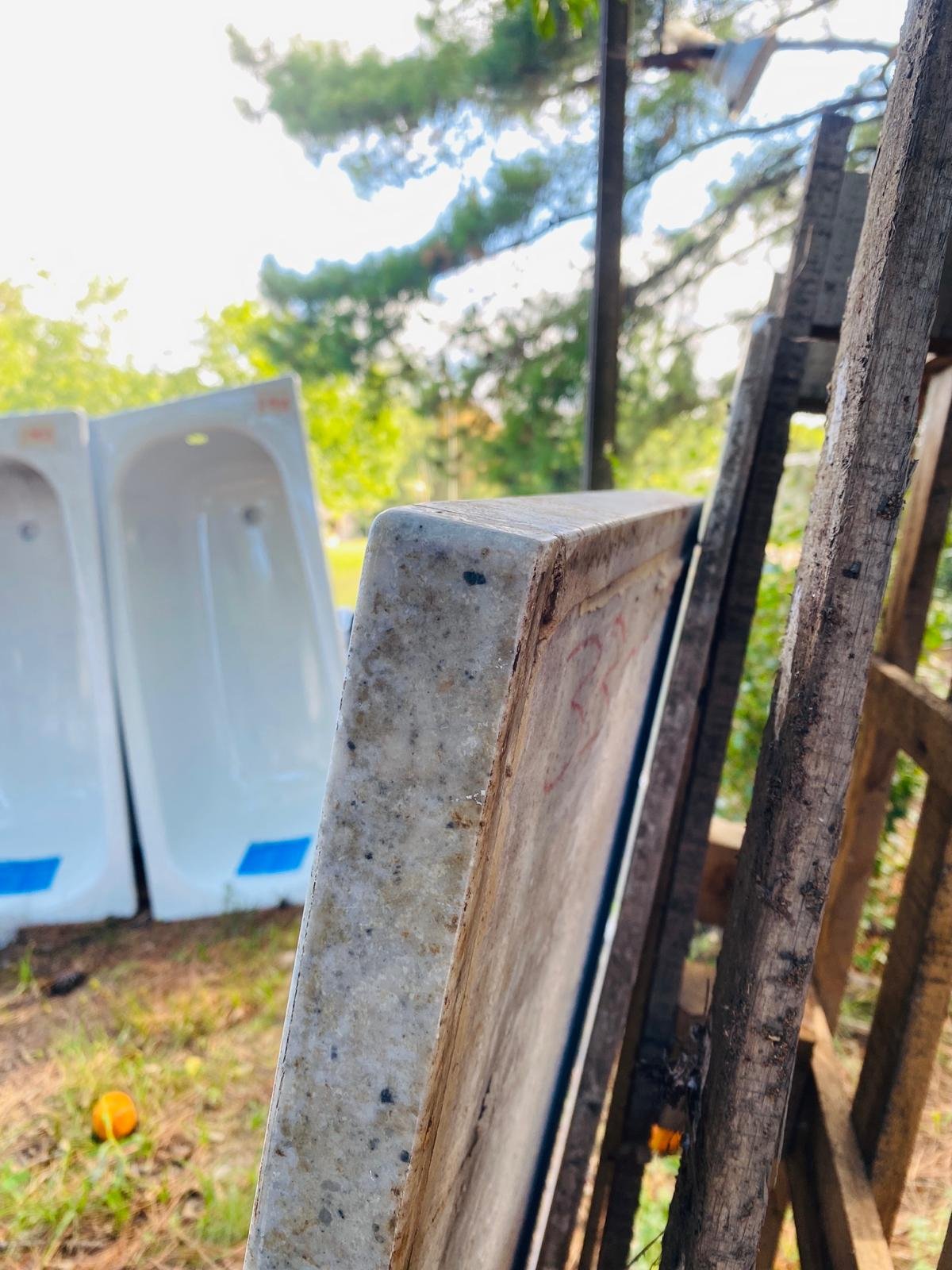 Item lote-x2-tramos-de-marmol-118x056m-110x057m - Image 2