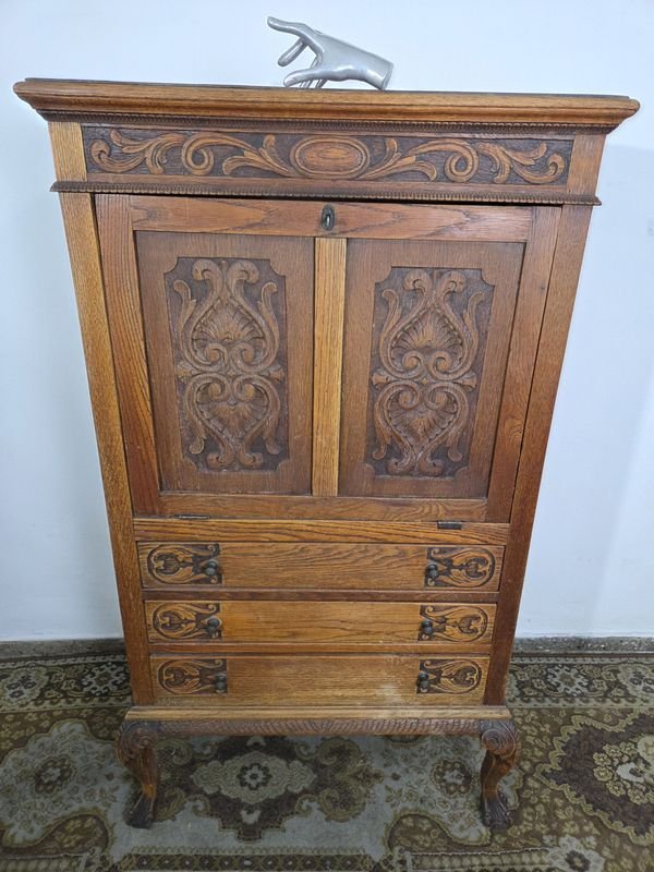 Lote anterior: Aparador en roble estilo Reina Ana. - Muebles antiguos de alta calidad