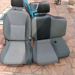 Lote siguiente: Juego de Butacas de Nissan