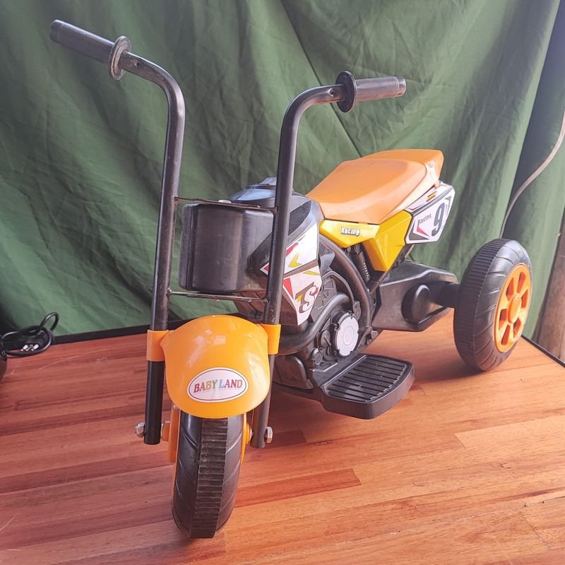 Moto a batería, funciona - imagen 2
