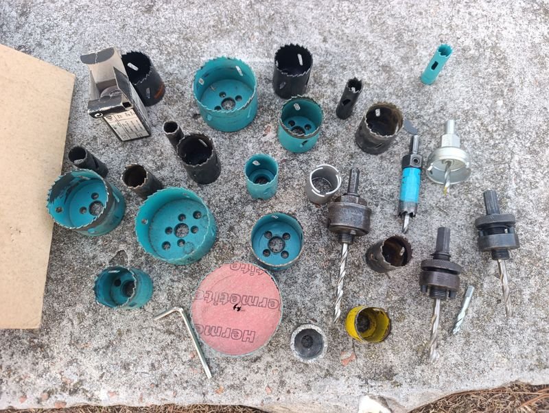 Herramientas de perforación y tornillos para metal