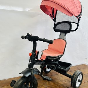 Triciclo Infantil Honghu Rosa con Toldo y Canasto - imagen 3