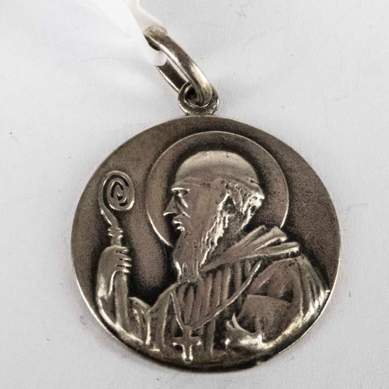 Lote anterior: Dije de plata con cadena - Análisis detallado