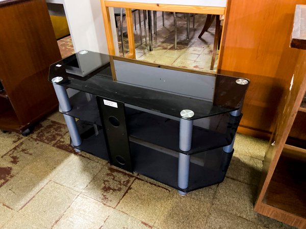 Mueble de TV de vidrio templado y metal