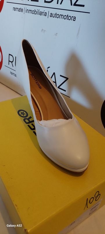 Zapatos de tacón alto en venta - imagen 3