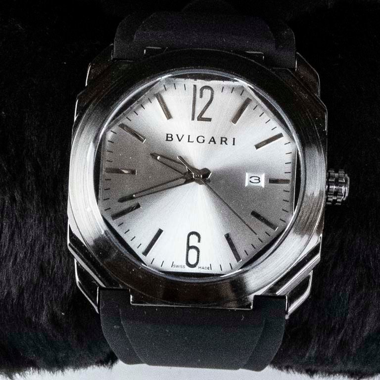 Lote siguiente: Reloj Bulgari Imitación - Excelente Condición