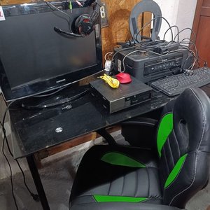Escritorio de PC Completo con Silla Gamer y Periféricos - imagen 2