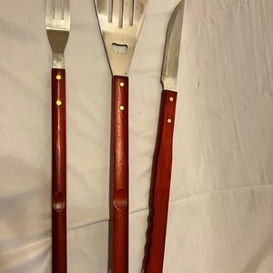 Set de 3 Utensilios para Asado: Tenedor, Espátula y Cuchillo - imagen 3