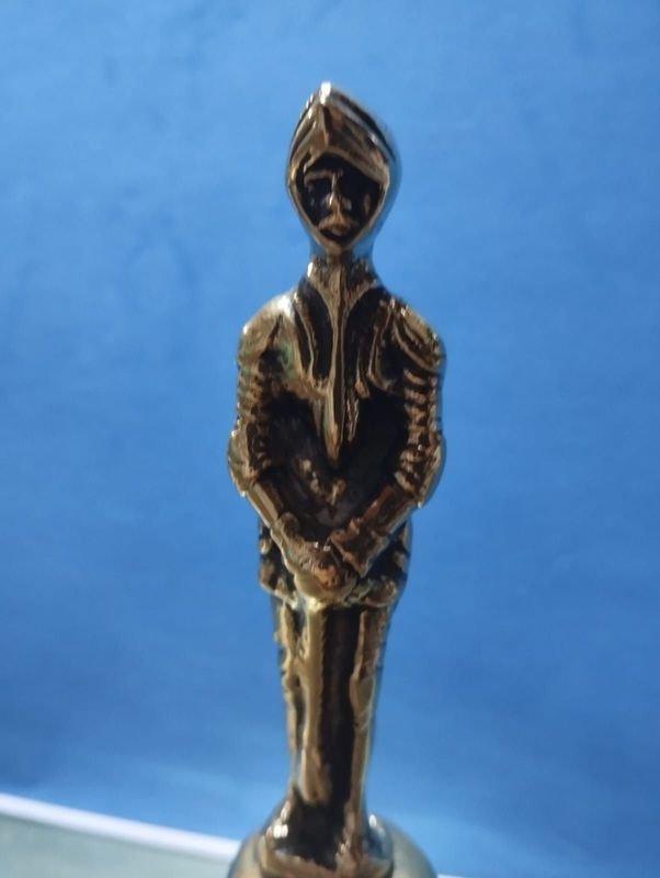 Campanilla de bronce macizo para decoración - imagen 2