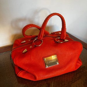 Cartera Datelli Naranja Cuero Metales Dorados - imagen 1