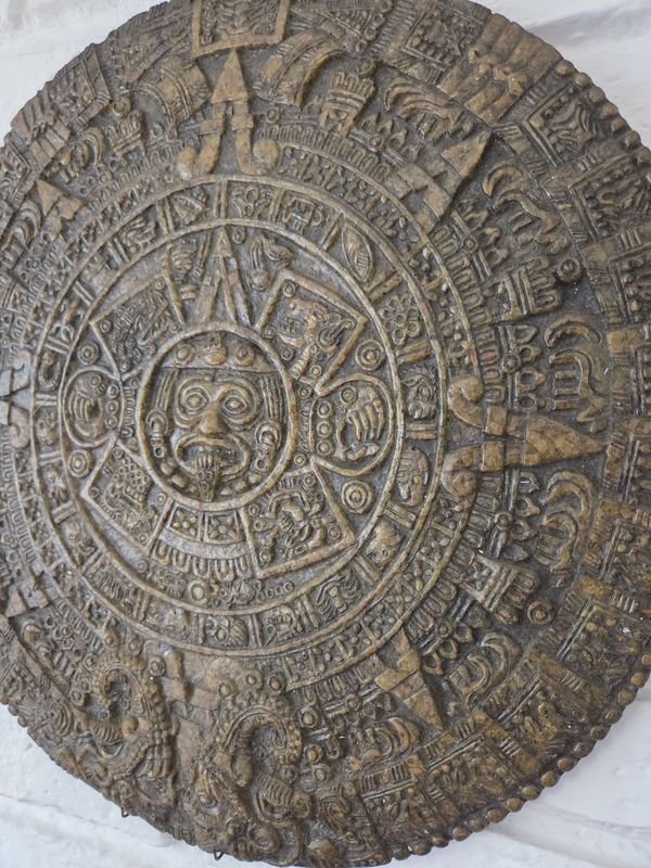 Plato Mexicano de Resina en Excelente Condición - imagen 4