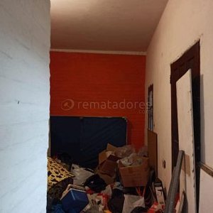 Remate de Inmueble: Casa con Living, Comedor, Dormitorios y Exterior - imagen 17